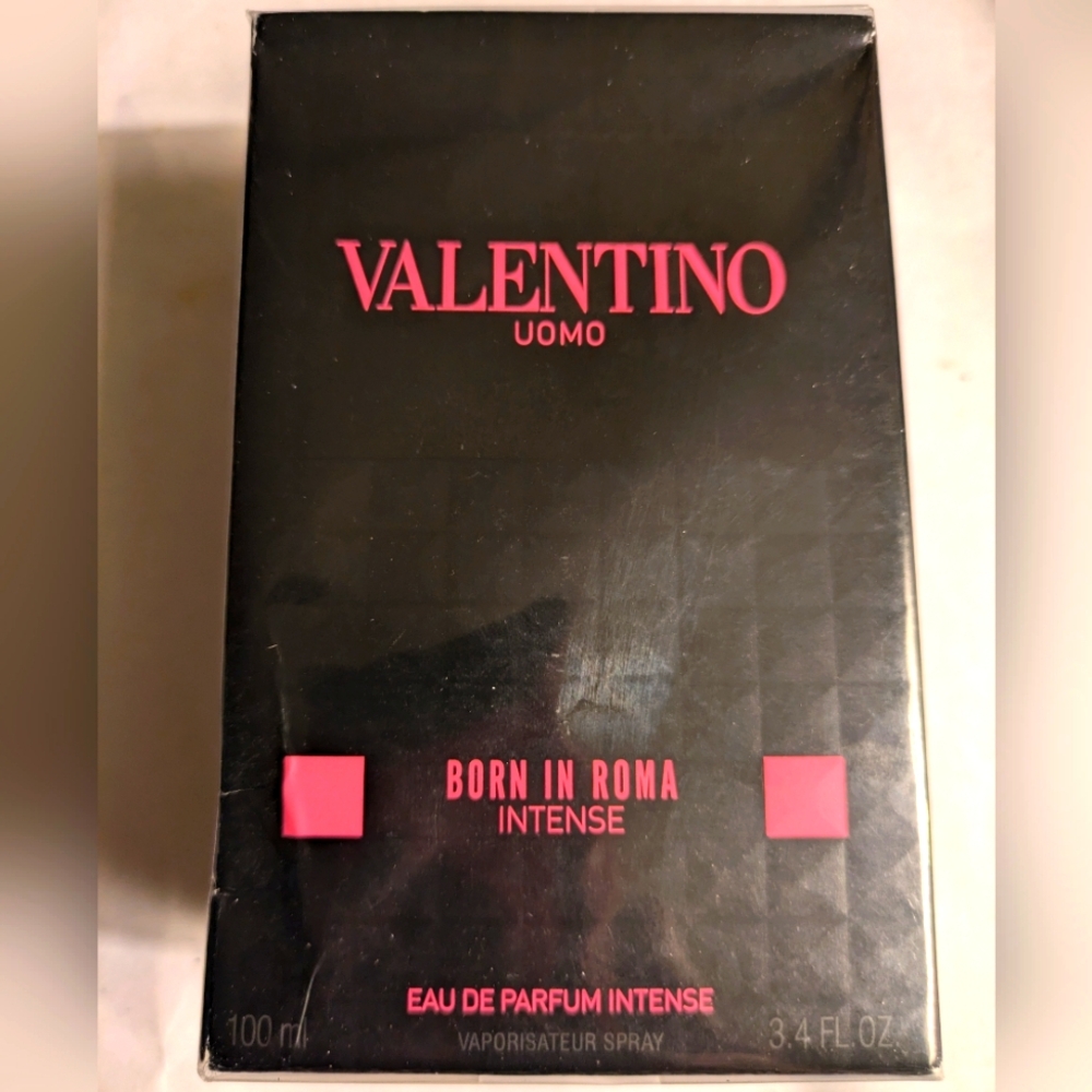 COPY - New Valentino uomo born in roma intense